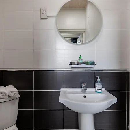 Orlando Hotel London Room photo