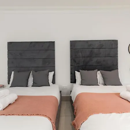 Orlando Hotel London Room photo