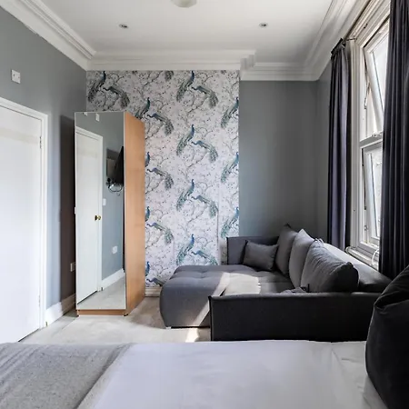 Orlando Hotel London Room photo
